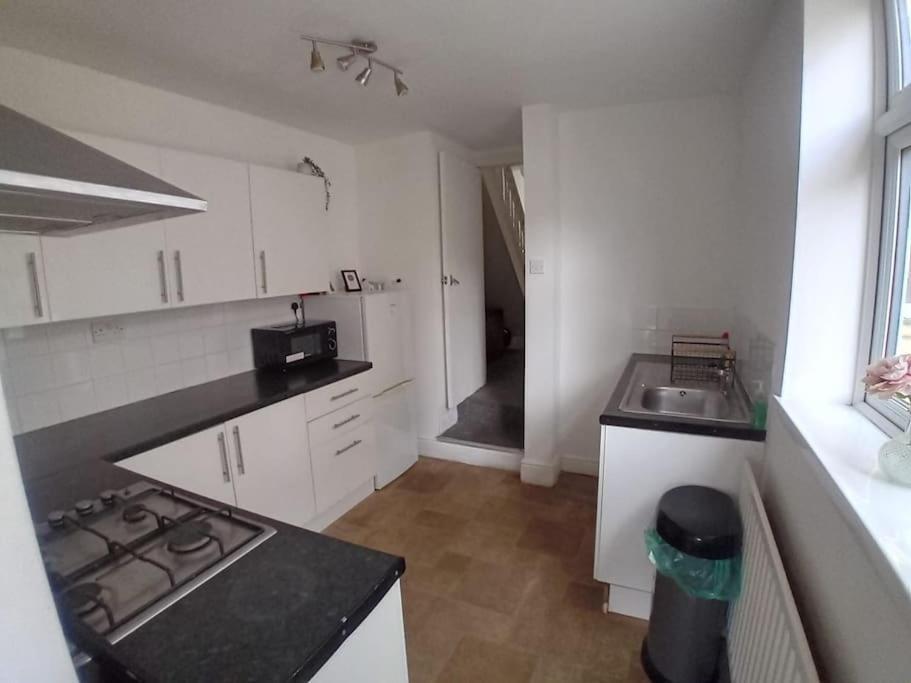 Large Family Home Central Location 3 Double Bedrooms And 1 Single Bedroom كارديف المظهر الخارجي الصورة